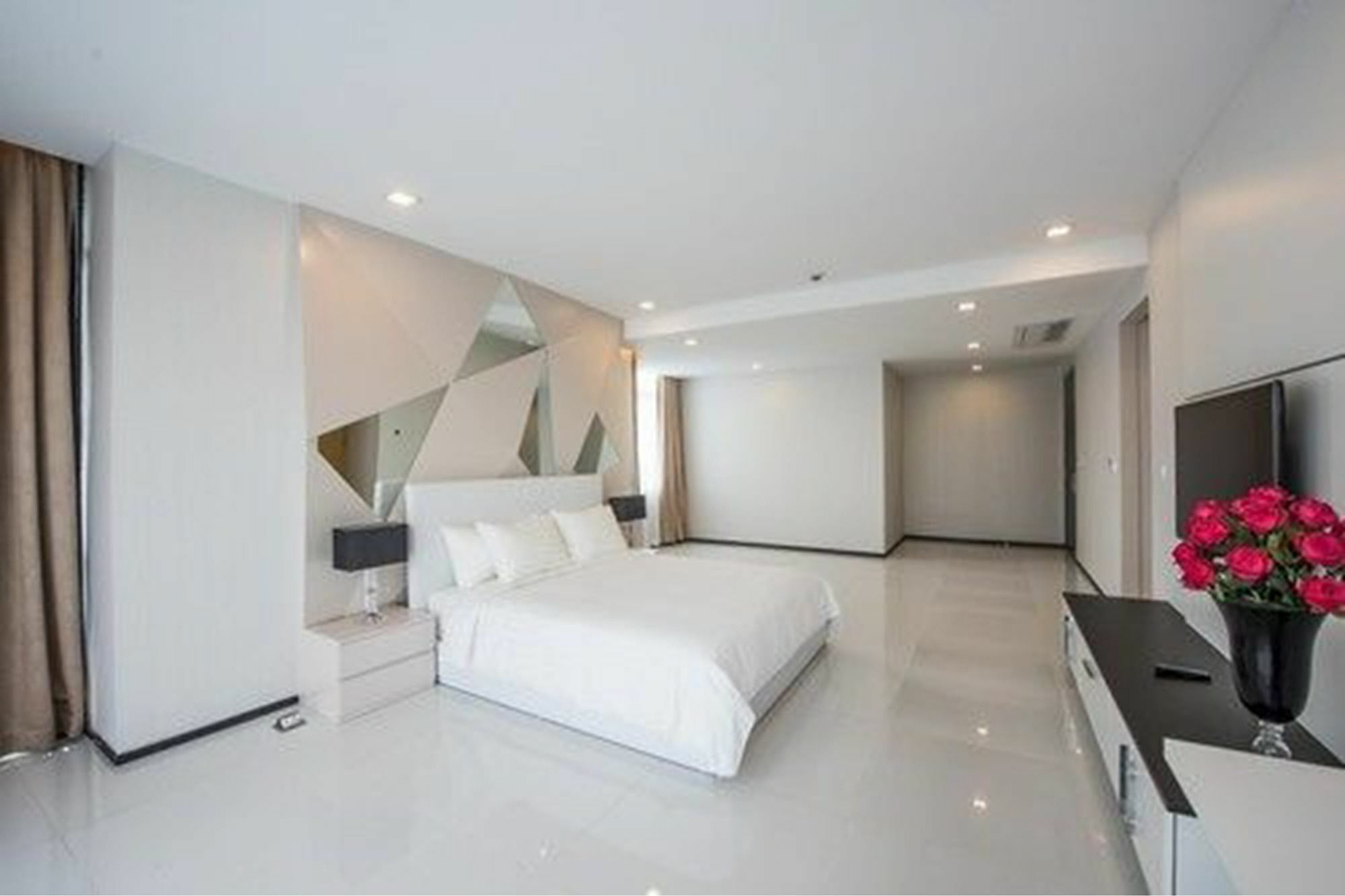 Maline Exclusive Serviced Apartments Phnom-Penh Buitenkant foto