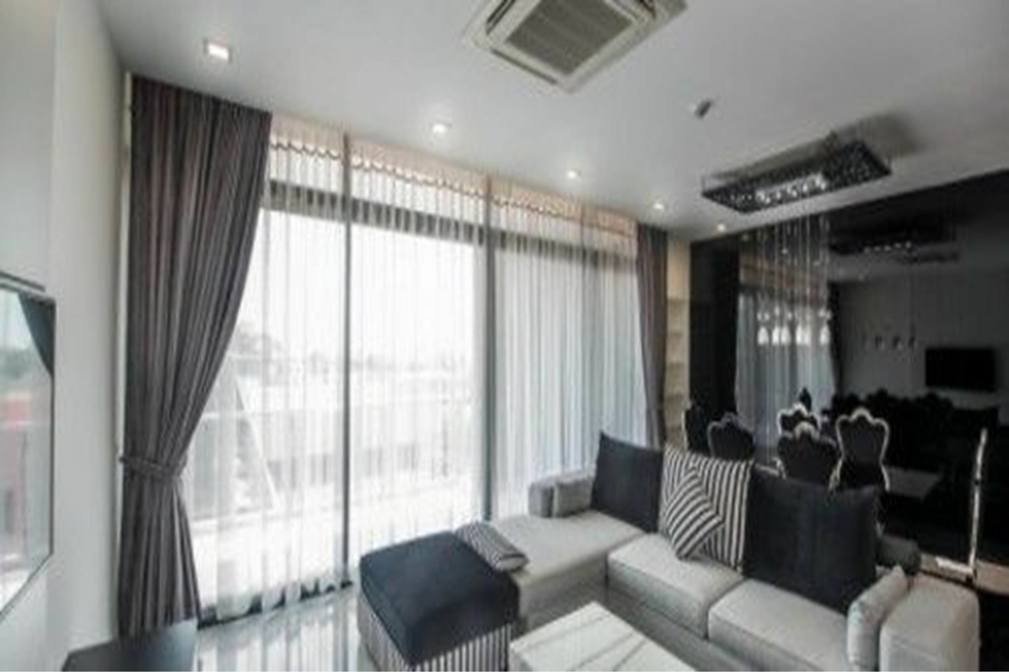 Maline Exclusive Serviced Apartments Phnom-Penh Buitenkant foto